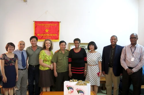 Đại sứ Cộng hòa Nam Phi chúc mừng báo An ninh Thủ đô