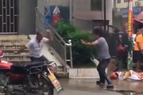 Màn Kung fu "dở nhất" trên đường phố Trung Quốc