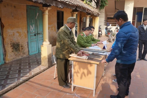 “Ngày hội” thu hồi vũ khí, vật liệu nổ, công cụ hỗ trợ