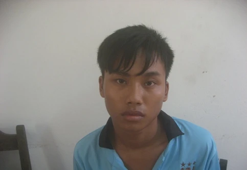 Giết một người rồi ung dung vào nhà nghỉ "mây mưa" cùng bạn gái