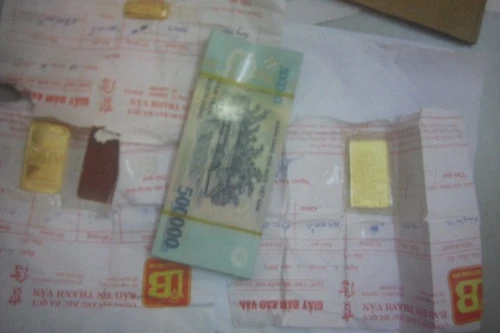 16 tuổi, 1 tháng 2 lần đột nhập trộm 7 “cây” vàng