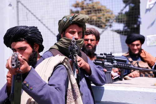 Ngoại trưởng Nga cảnh báo về vũ khí và thiết bị quân sự NATO bỏ lại ở Afghanistan