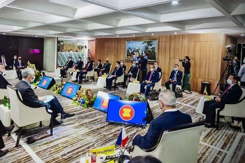 Lãnh đạo ASEAN hối thúc Tổng tư lệnh quân đội Myanmar chấm dứt bạo lực