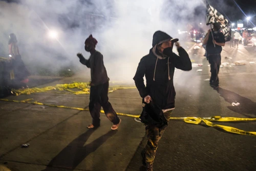 [Video] Lại xảy ra cướp phá cửa hàng trong biểu tình ở Minnesota, Mỹ