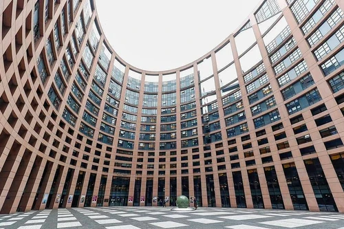 Nghị viện châu Âu kêu gọi điều tra Gazprom về giá khí đốt