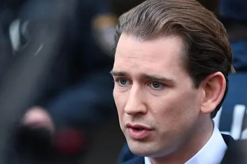 Thủ tướng Áo 35 tuổi Sebastian Kurz đột ngột từ chức 