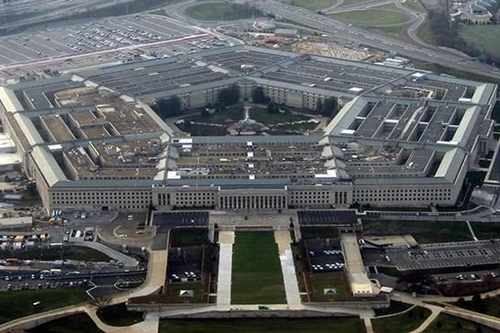 Giám đốc kinh doanh vũ khí nước ngoài của Lầu Năm góc từ chức