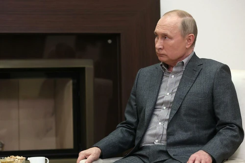 Tổng thống Nga Putin tiêm tăng cường vaccine Sputnik Light