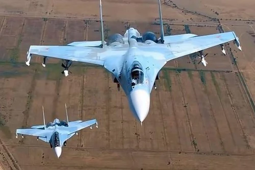Chiến đấu cơ Su-30 của Nga chặn 2 máy bay ném bom của Mỹ trên Biển Đen