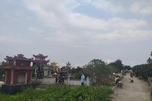 [Tin nhanh sáng 18-4-2021] Xác định nghi phạm phá hoại nhiều ngôi mộ ở Hải Phòng