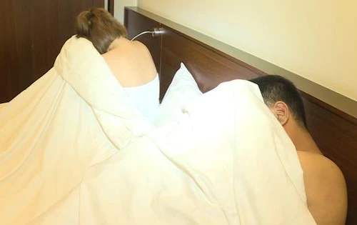 [Tin nhanh tối 17-2-2021] Người đàn bà nuôi gái mại dâm dưới hầm nhà trọ