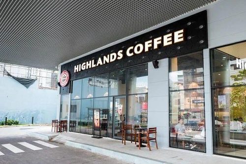 [Tin nhanh tối 27-11-2021] Highlands bị tố nợ tiền mặt bằng gần 5 tháng 