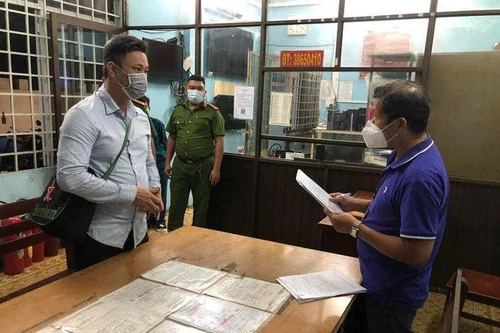 [Tin nhanh tối 30-11-2021] Trùm ‘tín dụng đen’ đưa người tình vào tròng vay lãi suất ‘cắt cổ’