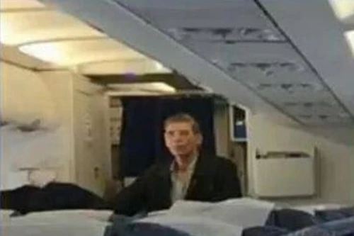 Không tặc khống chế máy bay Ai Cập, đòi gặp bằng được vợ cũ tại Síp