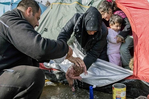 Số phận những đứa trẻ tị nạn Syria sinh ra trong "địa ngục" 