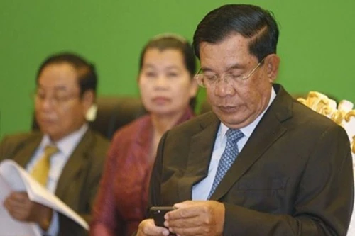 Thủ tướng Campuchia đáp trả vì bị cáo buộc "mua like" ảo trên Facebook