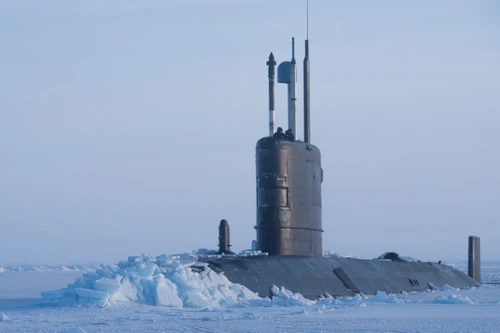 Anh triển khai tàu ngầm hạt nhân HMS Trenchant đến Bắc Cực