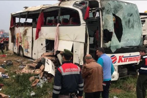 Lật xe khách khiến hàng chục người thương vong tại Thổ Nhĩ Kỳ