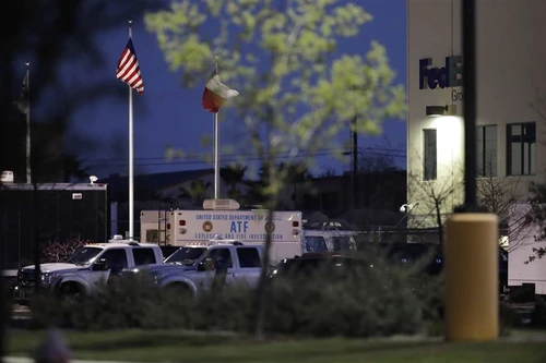 Thêm một gói hàng phát nổ tại bang Texas tương tự các vụ trước đó