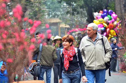 Rộn ràng sắc đào, chợ hoa Hàng Lược