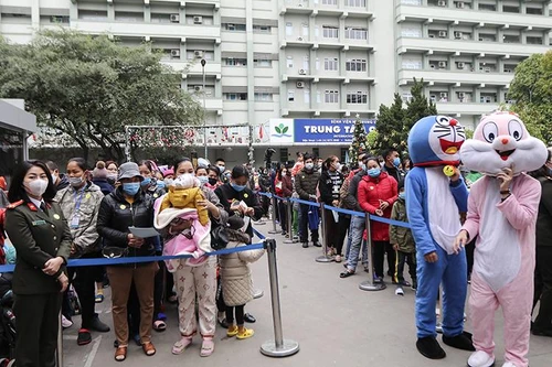 Mang "Giáng sinh yêu thương" đến với gần 2.000 bệnh nhi