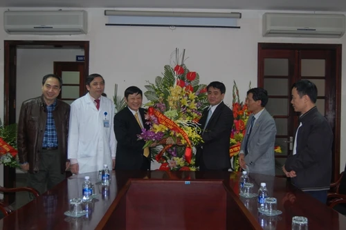 Giám đốc CATP chúc mừng các đơn vị nhân Ngày Thầy thuốc 27/2