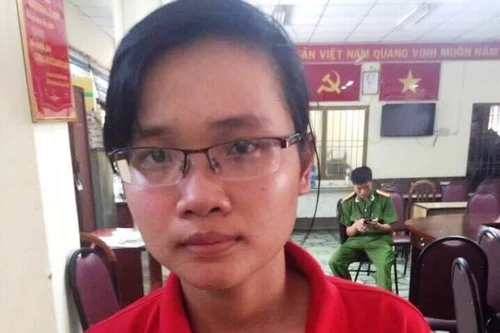 Cô gái 9X có vẻ mặt hiền lành và kế hoạch... cướp táo tợn