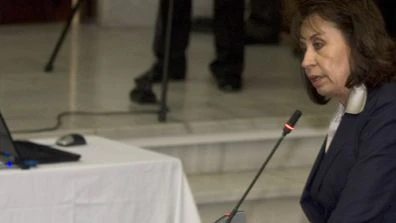 Không thể tranh cử dù đã ly dị