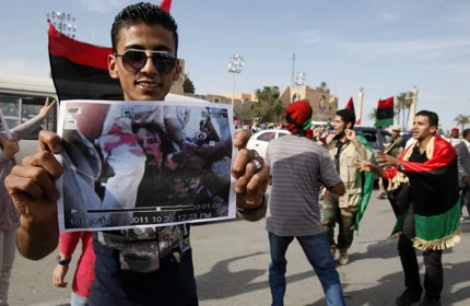 Ai được lợi khi Gaddafi chết?