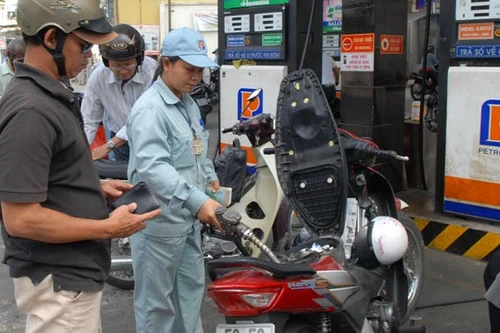 Tăng gấp 3 lần thuế bảo vệ môi trường đối với mặt hàng xăng 