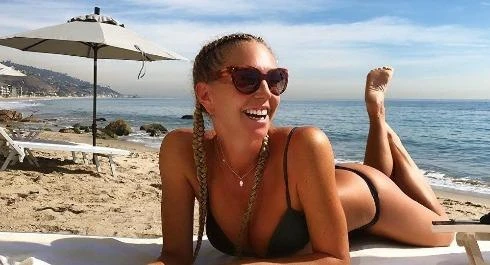 [ẢNH] Người mẫu nổi tiếng Australia bất ngờ chết tại nhà riêng