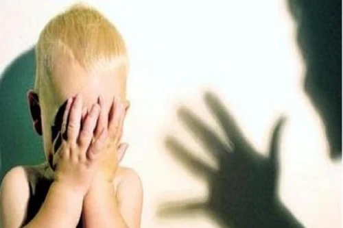 Bắt giữ người đàn ông mưu sát con trai mới 18 ngày tuổi