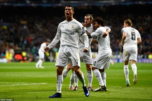 Tứ kết Champions League: Ronaldo chói sáng, Real ngược dòng ngoạn mục
