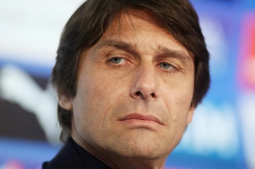 Tân HLV của Chelsea đối mặt với án "treo giò" 6 tháng 