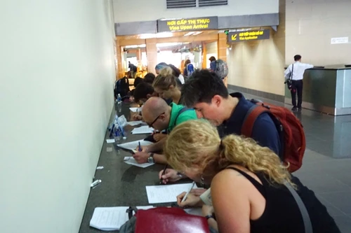 Nhiều người Việt Nam đang sống trong vùng có dịch Ebola