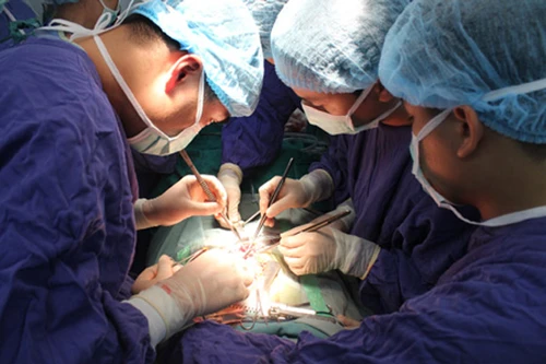 Bệnh viện đầu tiên của Hà Nội ghép thận thành công