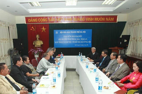 Thúc đẩy hợp tác trong lĩnh vực báo chí giữa Hà Nội và Chiềng Mai