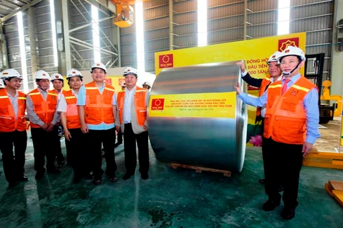 Nhà máy Hoa Sen Nghệ An ra đời cuộn tôn thương phẩm đầu tiên