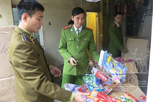 Hơn 20 tấn hàng nhập lậu về chợ Đồng Xuân phục vụ Tết