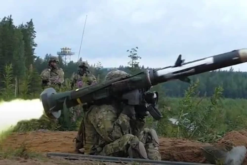 Ukraine: Một nửa số người điều khiển ATGM Javelin trong tương lai là nữ