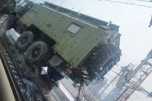 Nga chuyển lượng lớn xe bọc thép mới nhất đến biên giới DPR và LPR