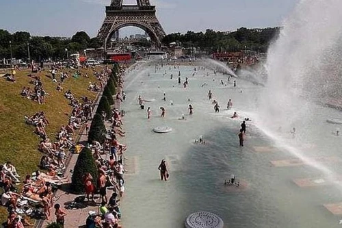 Tòa án Pháp: Chính phủ không đủ biện pháp để hạn chế biến đổi khí hậu