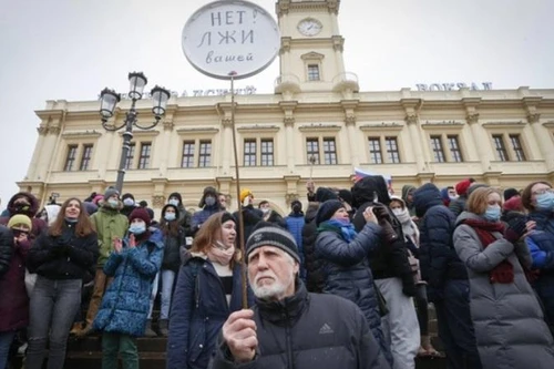 Khoảng 2.000 người biểu tình bất hợp pháp ở Matxcơva