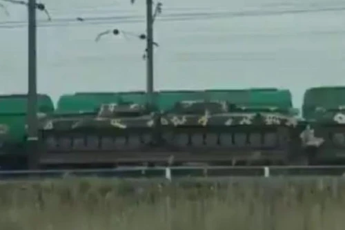 Ukraine đang gửi nhiều binh sĩ và tổ hợp pháo hạng nặng tới Donbass