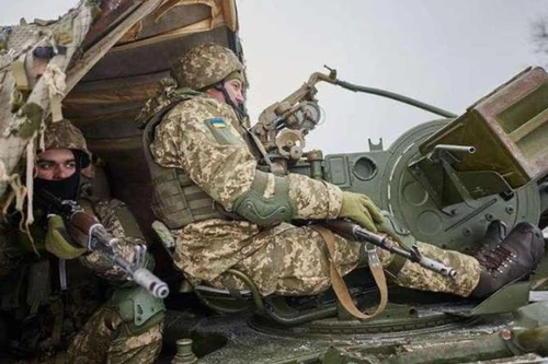 [ẢNH] DPR: Quân đội Ukraine nổ súng khiến dân thường bị thương nặng