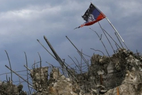 Báo Nga: Donetsk và Lugansk sẽ đầu hàng và trở về Ukraine?