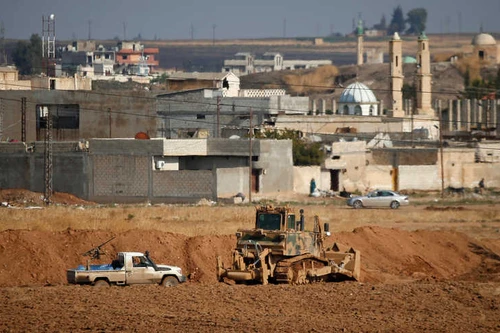 Phiến quân cắt nguồn cấp nước của triệu người dân ở Đông Bắc Syria