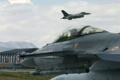 Hai máy bay F-16 Thổ Nhĩ Kỳ bị hư hại sau cuộc tấn công của Armenia?