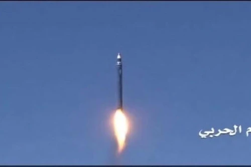 Phiến quân Houthi phóng tên lửa đạn đạo tấn công thủ đô của Saudi Arabia