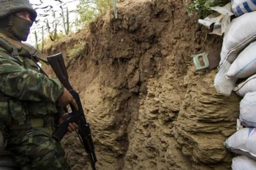 Quân đội Ukraine bắn hơn 100 quả đạn vào các vị trí của DPR chỉ trong 6 giờ